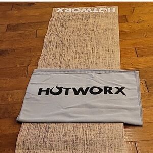 HOTWORX mat and towel